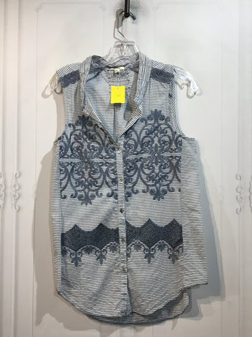Dylan Size S/4-6 Blue & White Tops