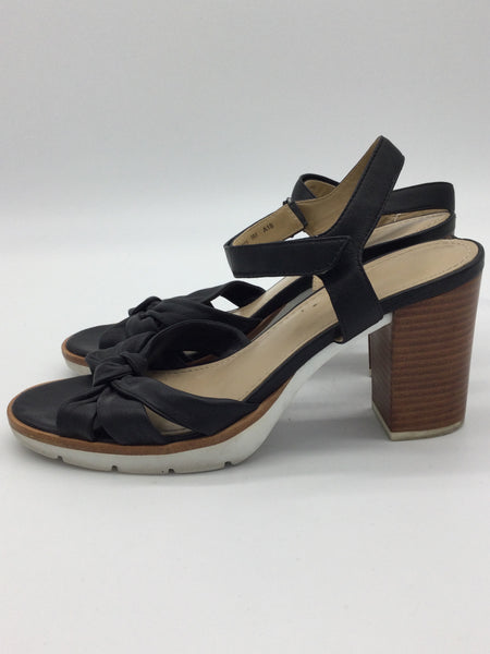 Johnston & Murphy Size 9 Black/White/Wood Sandals
