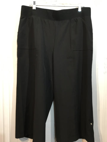 Zenergy by Chico's Size 2/Large Black Capris/Crop