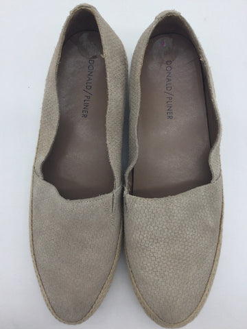 Donald Pliner Size 8.5 Beige & white Shoes