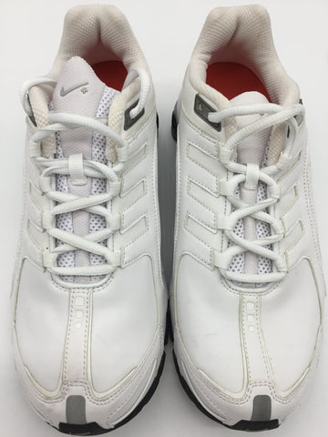 NIKE Size 7.5 White & Grey Shoes
