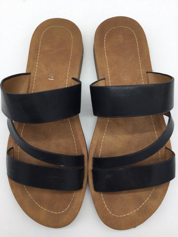 Madden Girl Size 7 Black Sandals