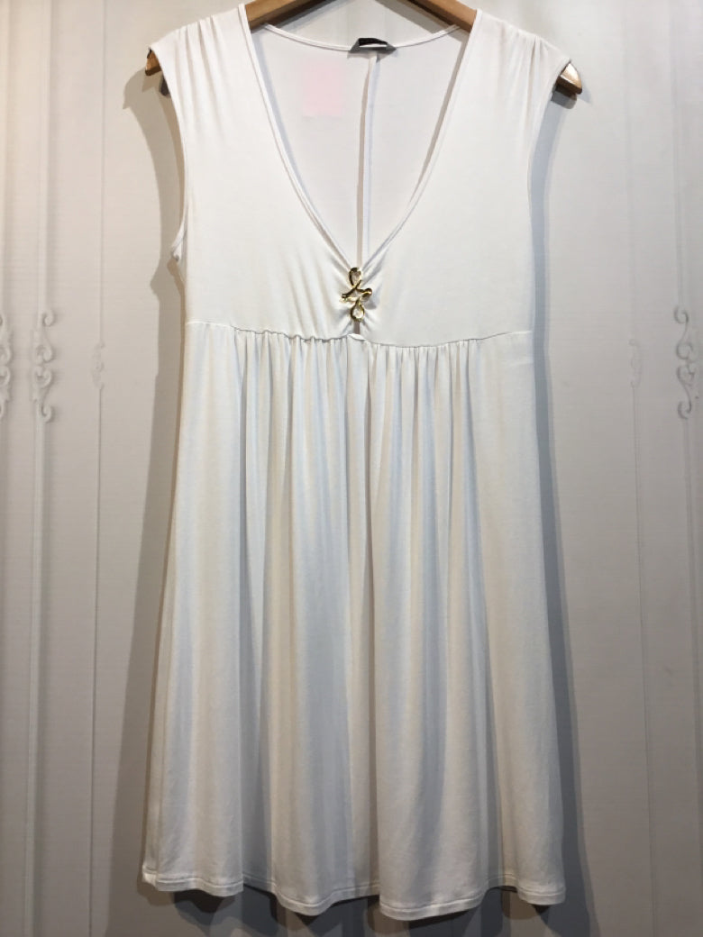 LUXURY Trina Turk Size Medium White DRESS/1 PIECE