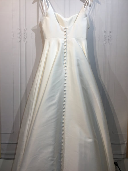 Oxford Street Size S/M Off-White Wedding Dress