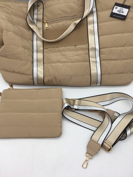 NWT BC BAGS Size Extra Large Beige Purses/Wallets