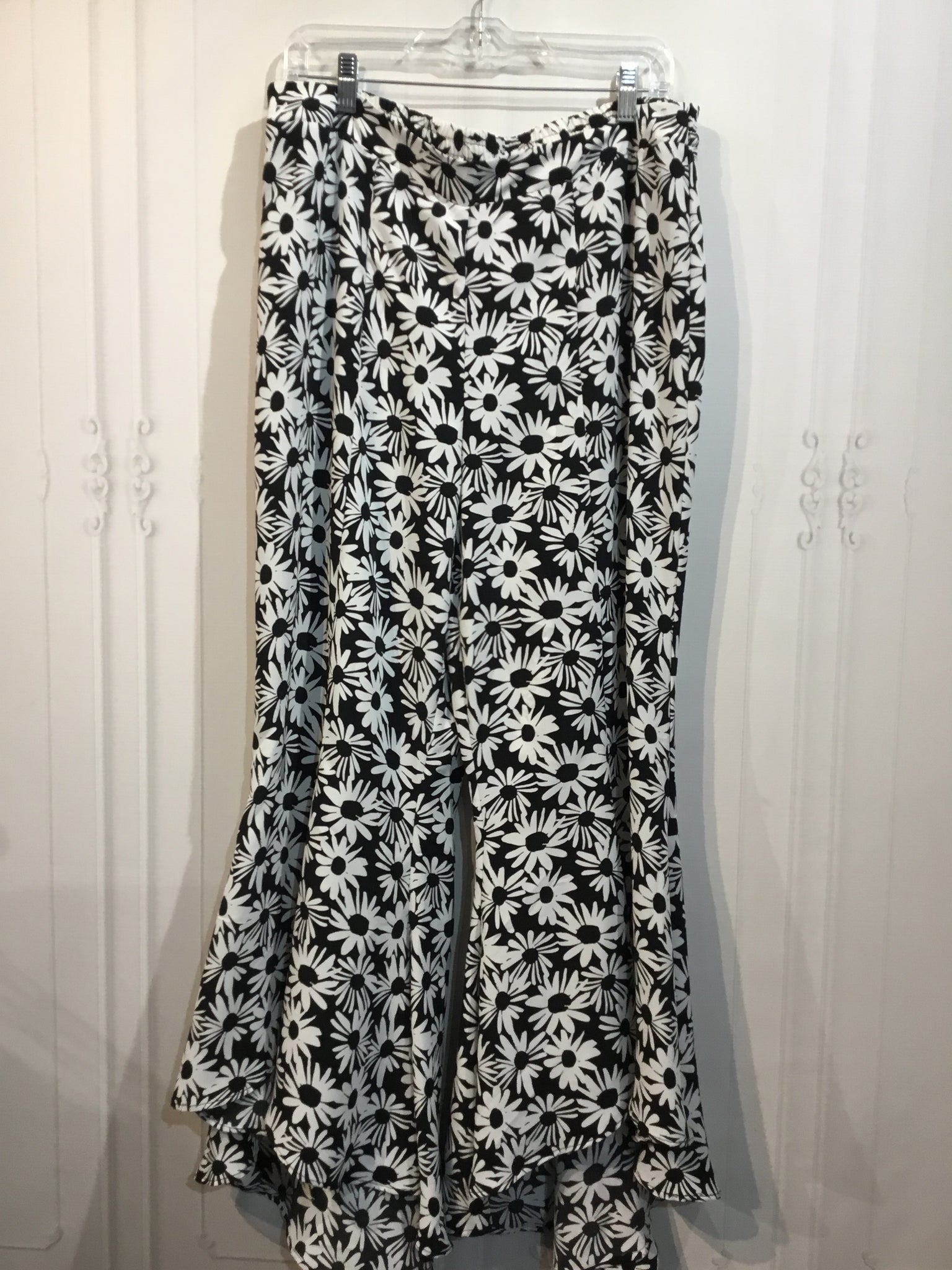 CATO Size L Black Bottoms