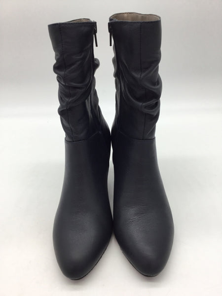 Array Size 8.5 Grey Shoes