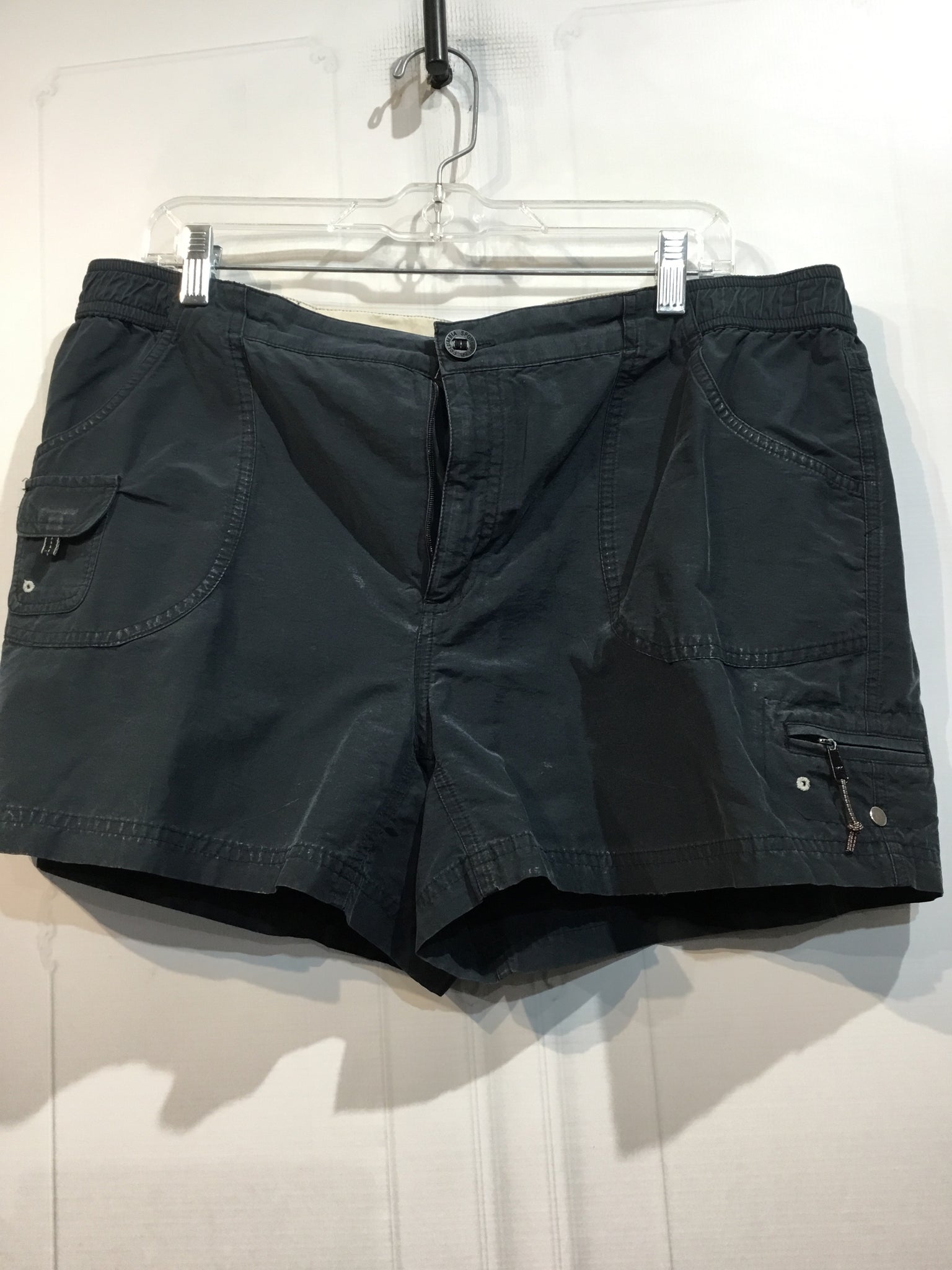 Columbia Size XL Black Bottoms