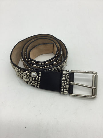 LUXURY Streets Ahead Size Medium Black Belt