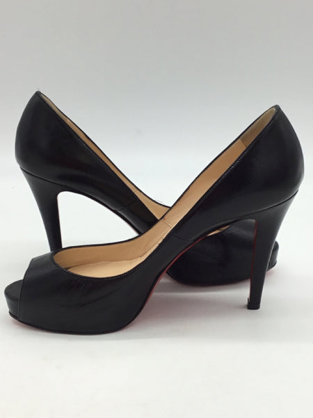 LUXURY Christian Louboutin Size 6 Black Shoes