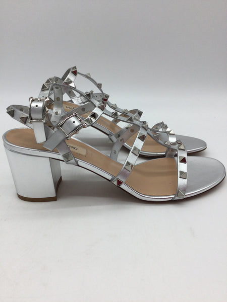 Valentino Size 9 Silver Shoes