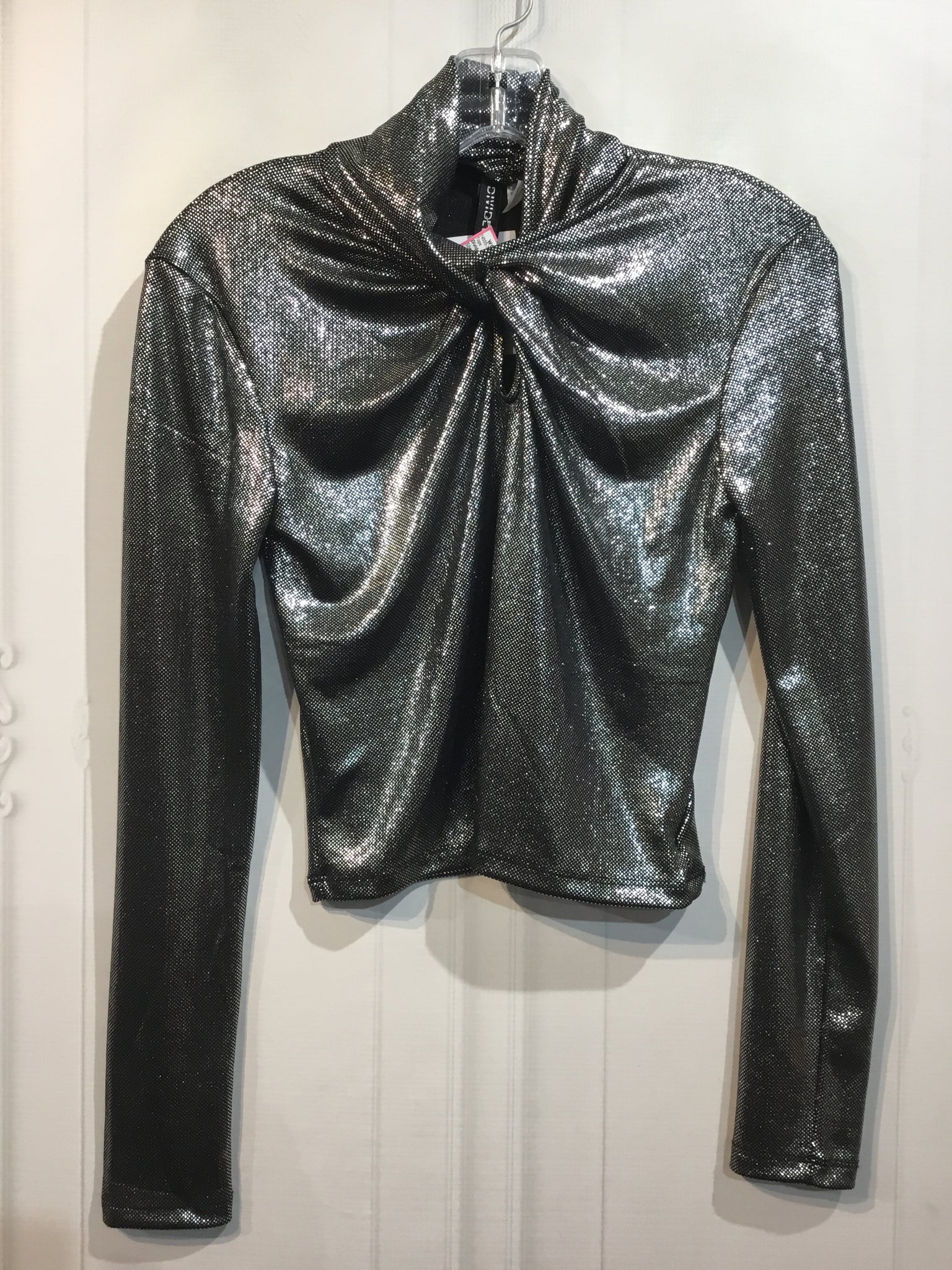 Divided Size M Silver Tops