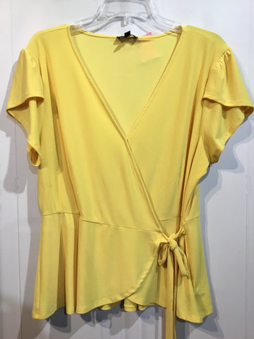 AUW Size Extra Large Yellow Tops