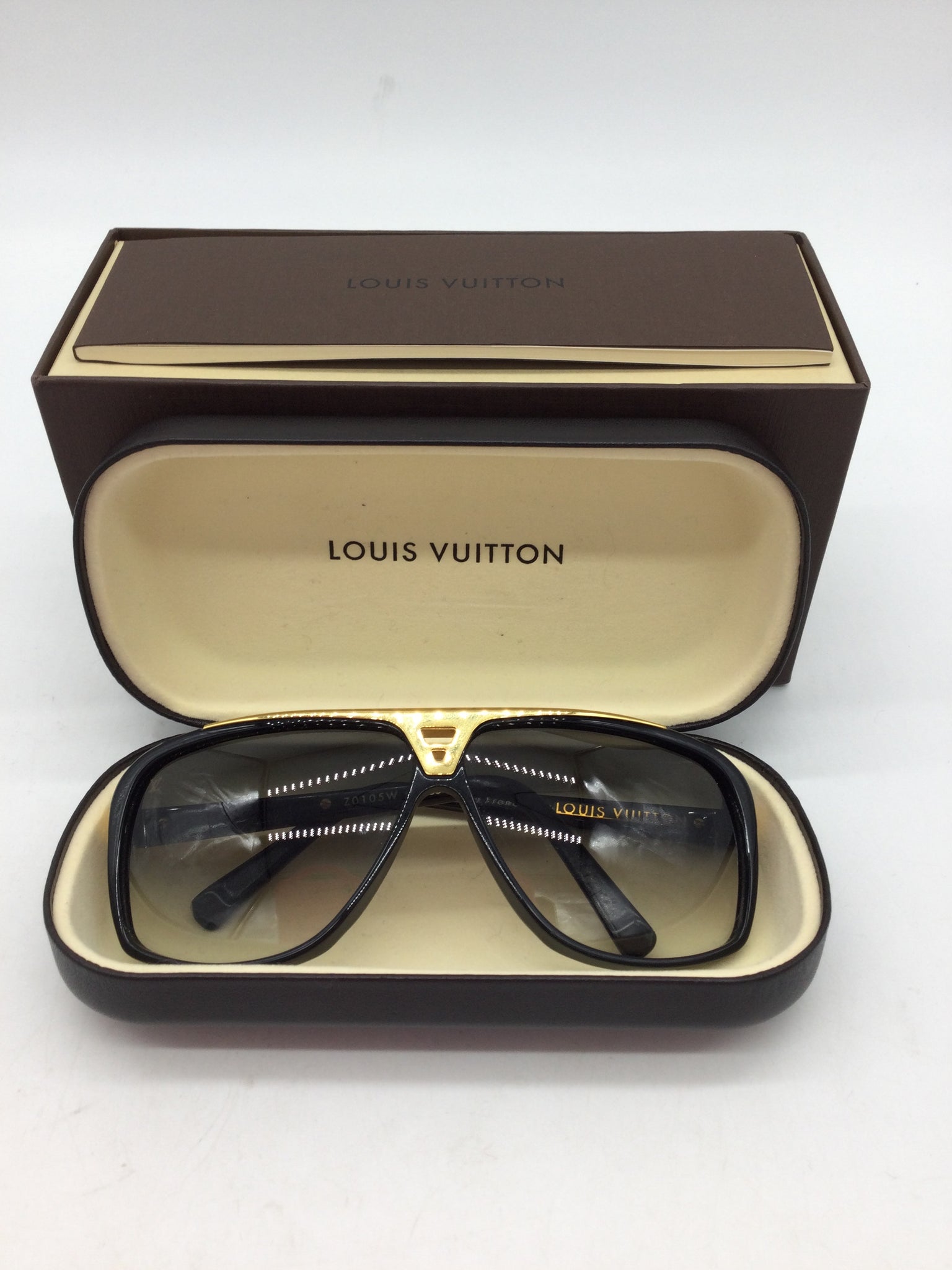 LUXURY Louis Vuitton Black Sunglasses