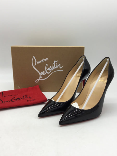LUXURY Christian Louboutin Size 7 Black Shoes