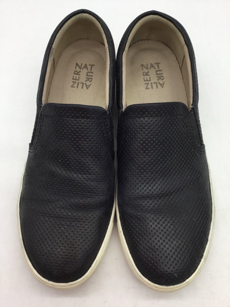 Naturalizer Size 8.5 Black Shoes