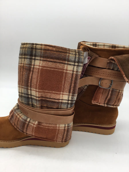 NWT Muk Luks Size 7 Brown Shoes