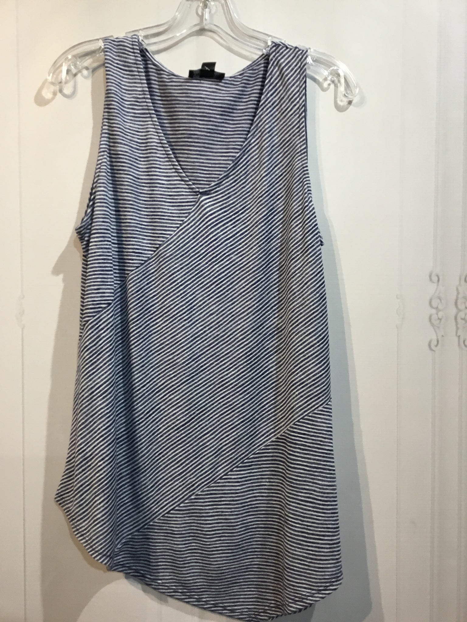 IN Studio Size Large Blue Tops
