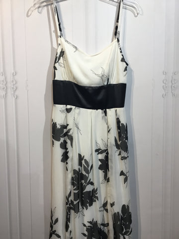 Venus Size M/8 White DRESS/1 PIECE