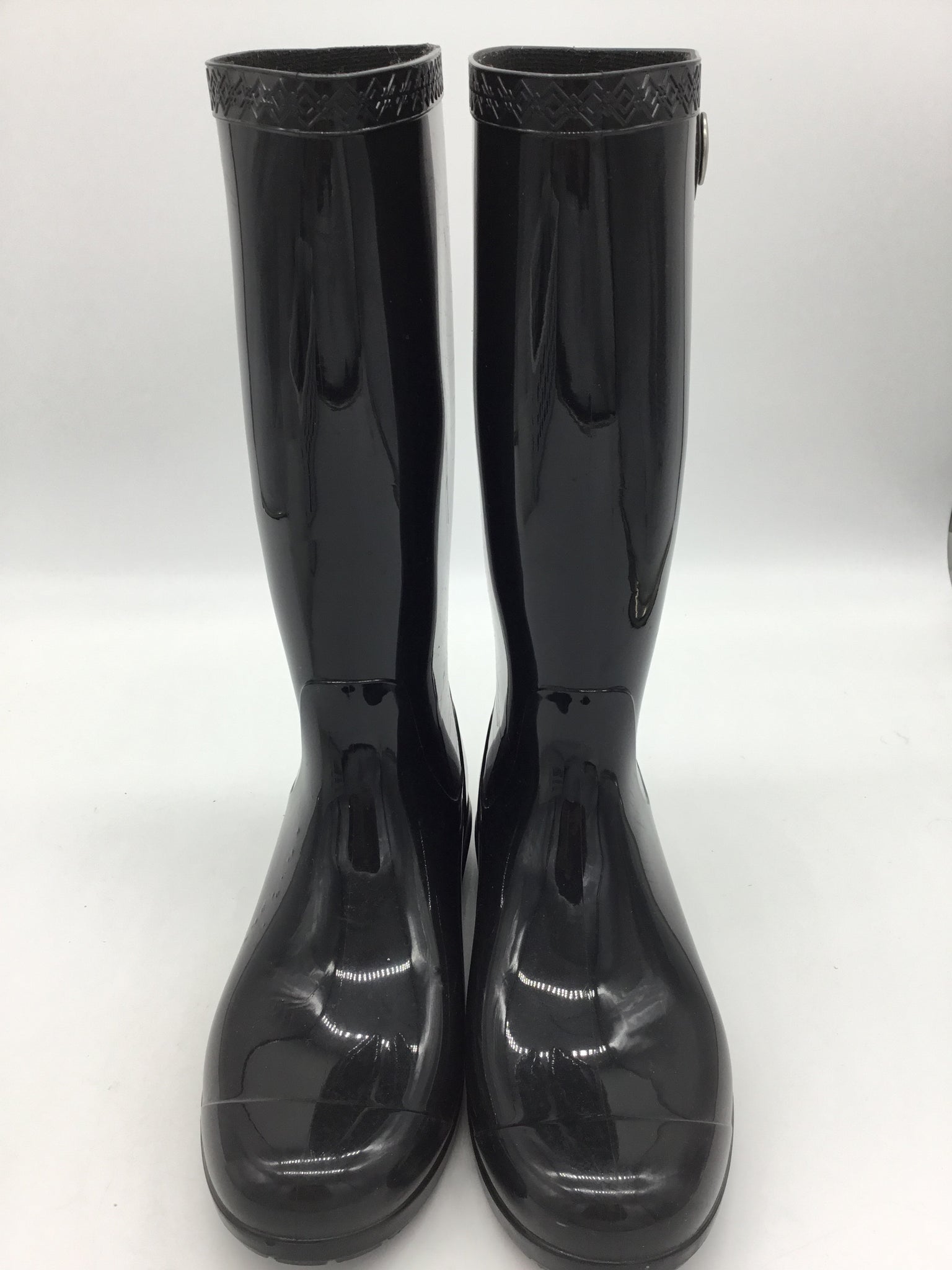 UGG Size 7 Black Shoes