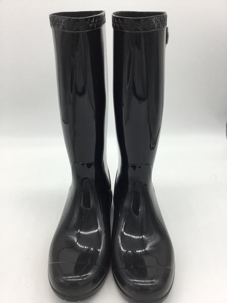 UGG Size 7 Black Shoes
