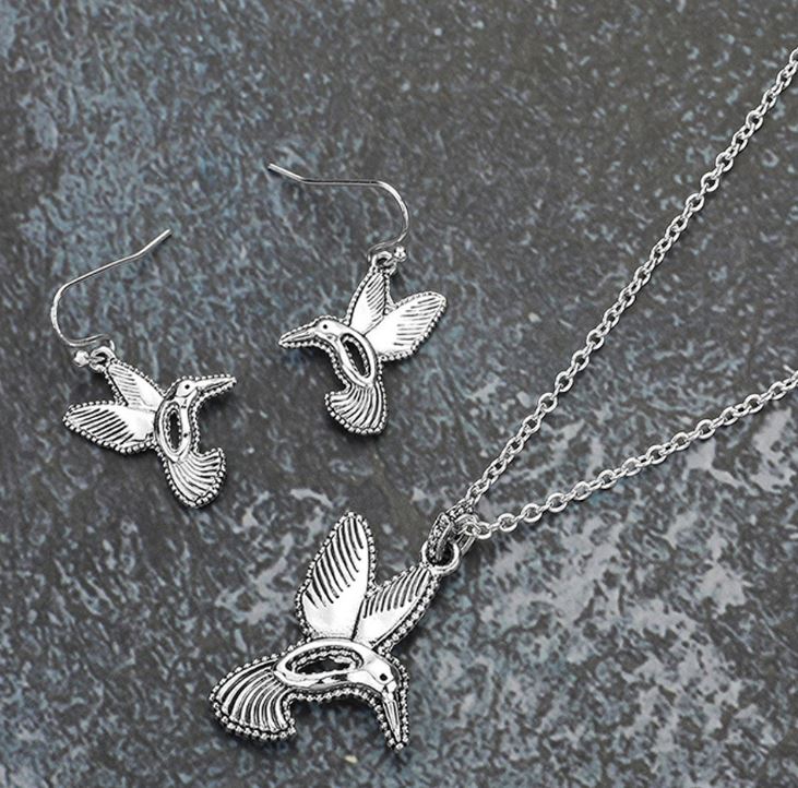 Antique Silver Antique Metal Hammered Open Hummingbird Pendant Necklace