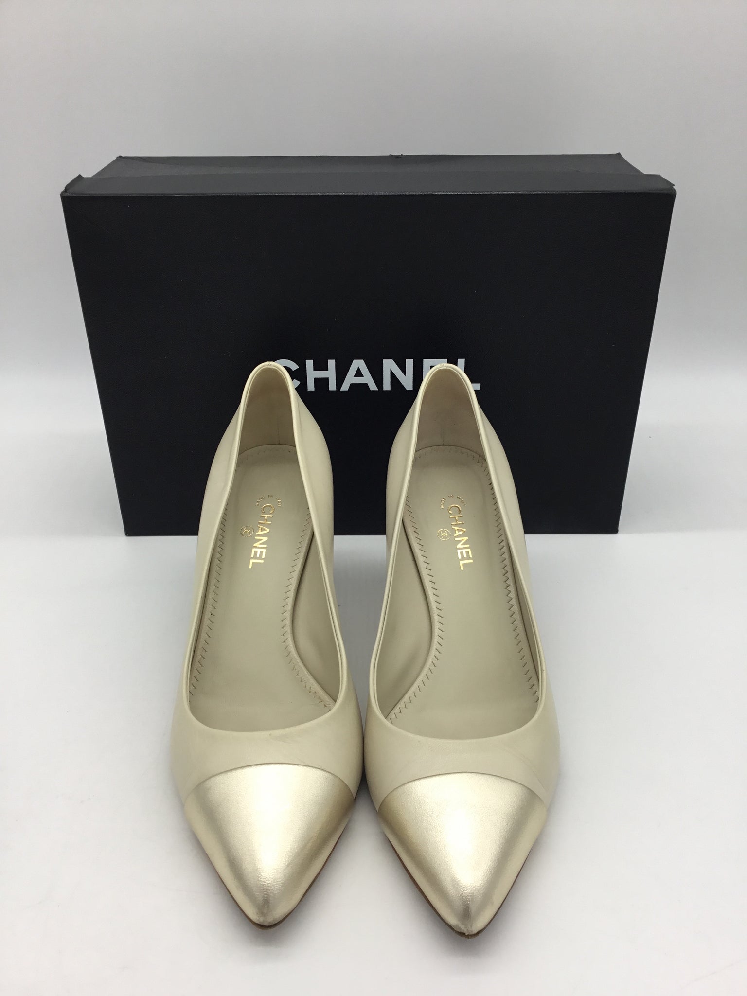 CHANEL Size 8.5 Beige Chanel