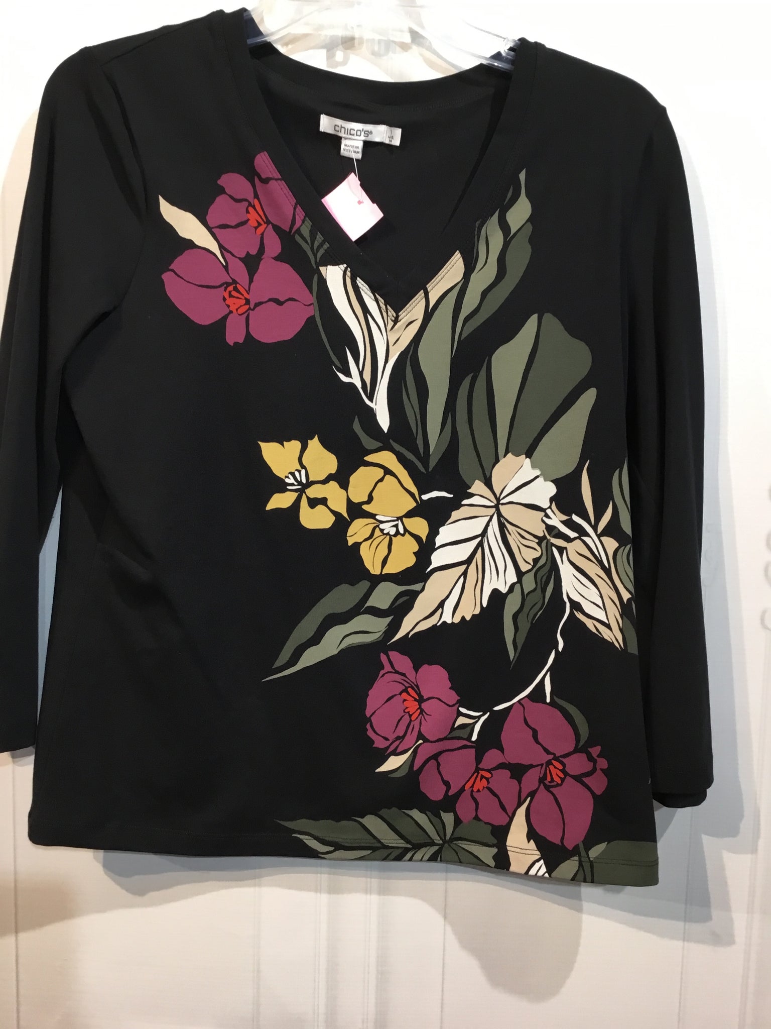 CHICO'S Size M Black Tops