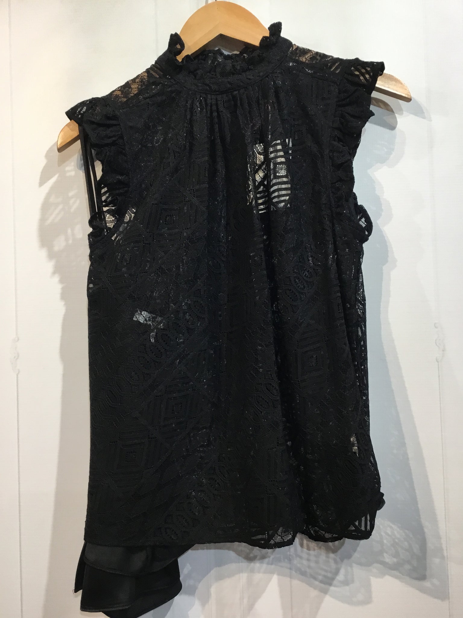 Frame Size S-P Black Tops