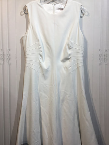 Calvin Klein Size M/10 White DRESS/1 PIECE