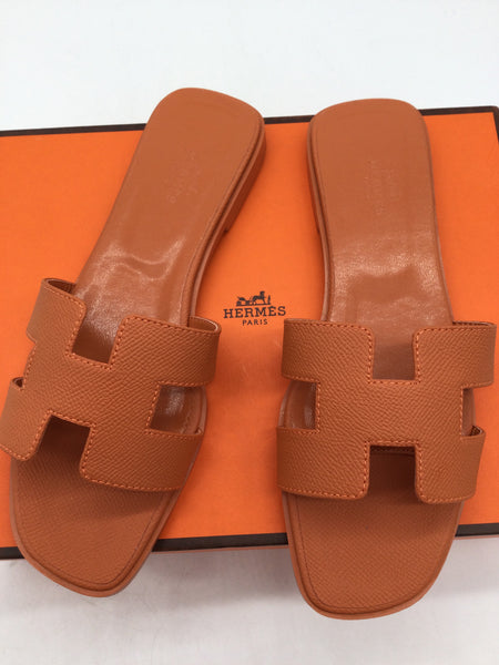 LUXURY Hermes Size 8.5 Orange Shoes