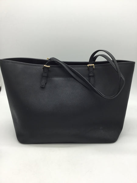 Michael Kors Size Large Black Purses/Wallets