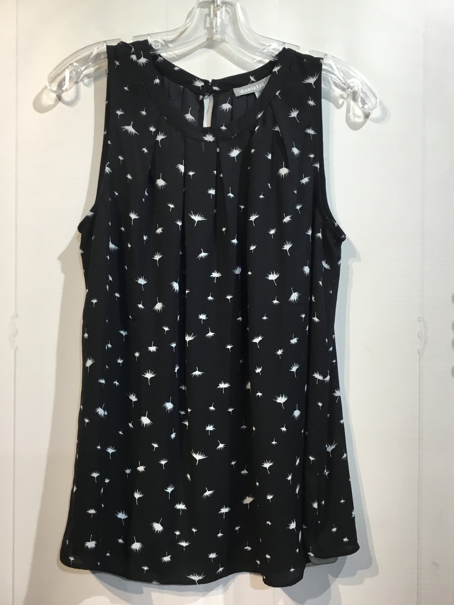 Daniel Rainn Size Medium Black Tops