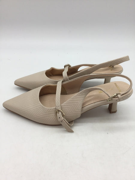 Frankie4 Size 8.5 Beige Shoes