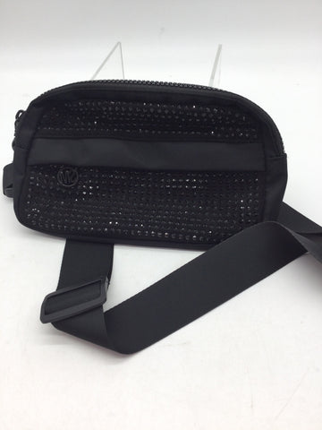 Steve Madden Size Small Black Purses/Wallets