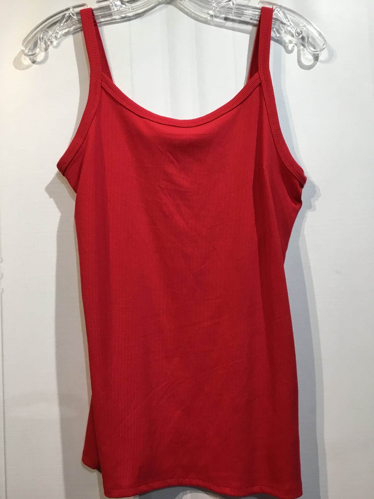 nO bOUNDARIES Size L Red Tops