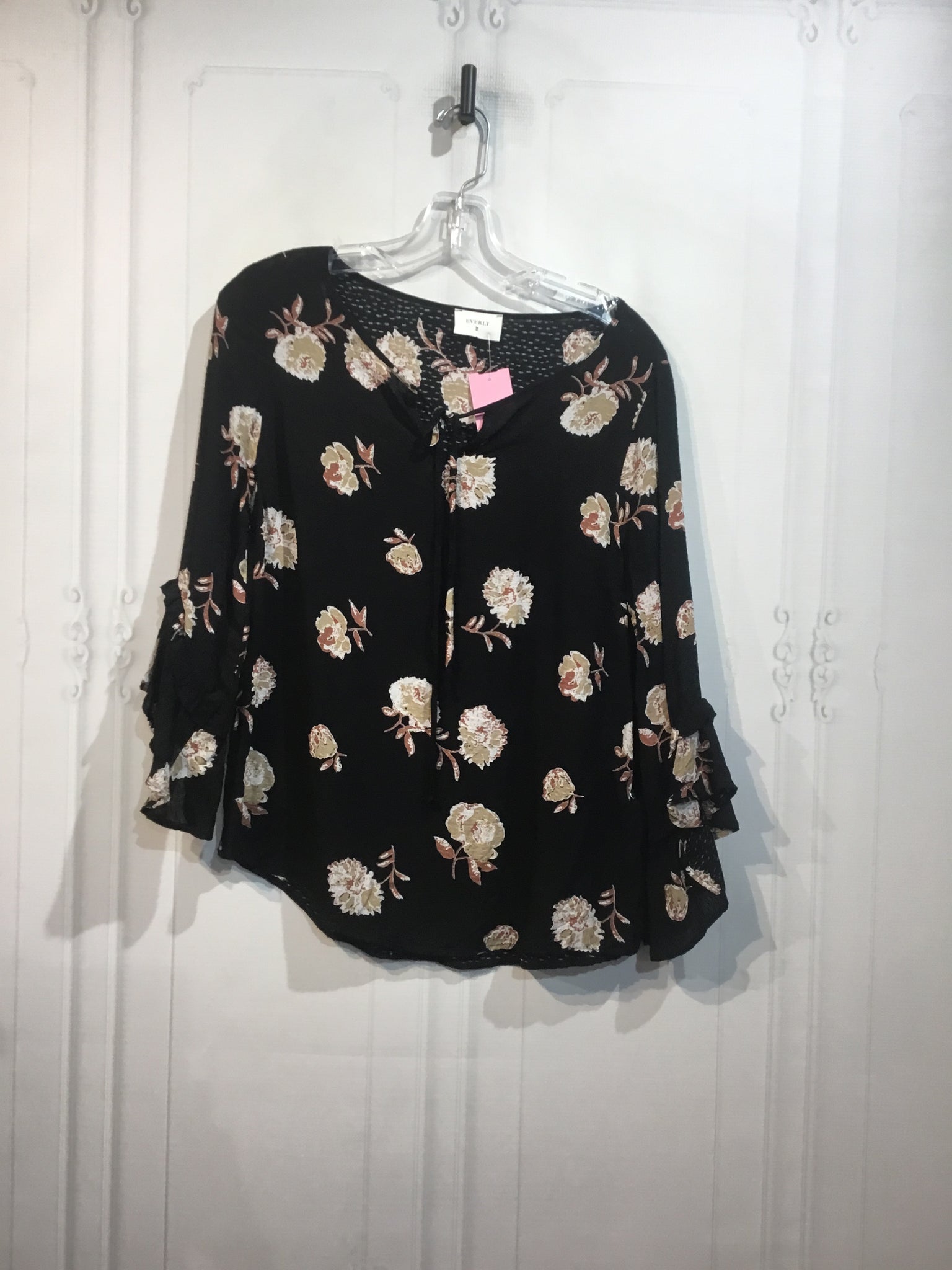 Everly Size M Black Tops