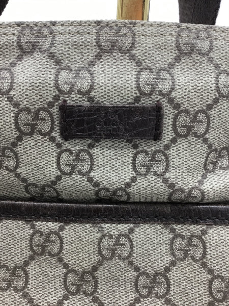 LUXURY - GUCCI Grey Monogram Crossbody