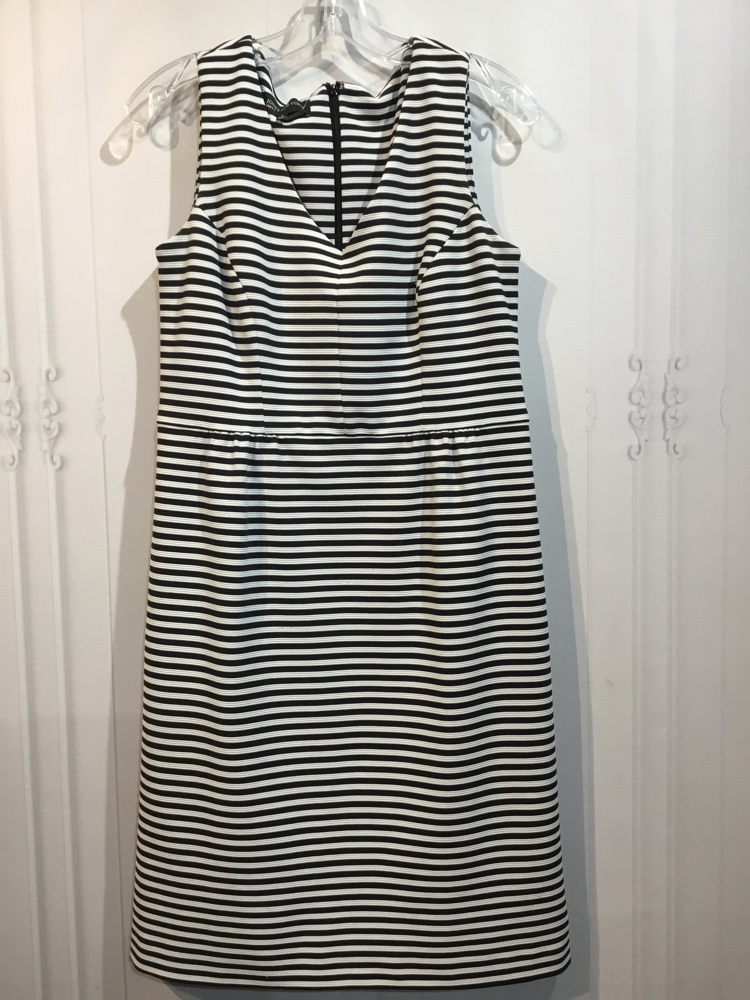 Jones New York Size M/8 Black DRESS/1 PIECE