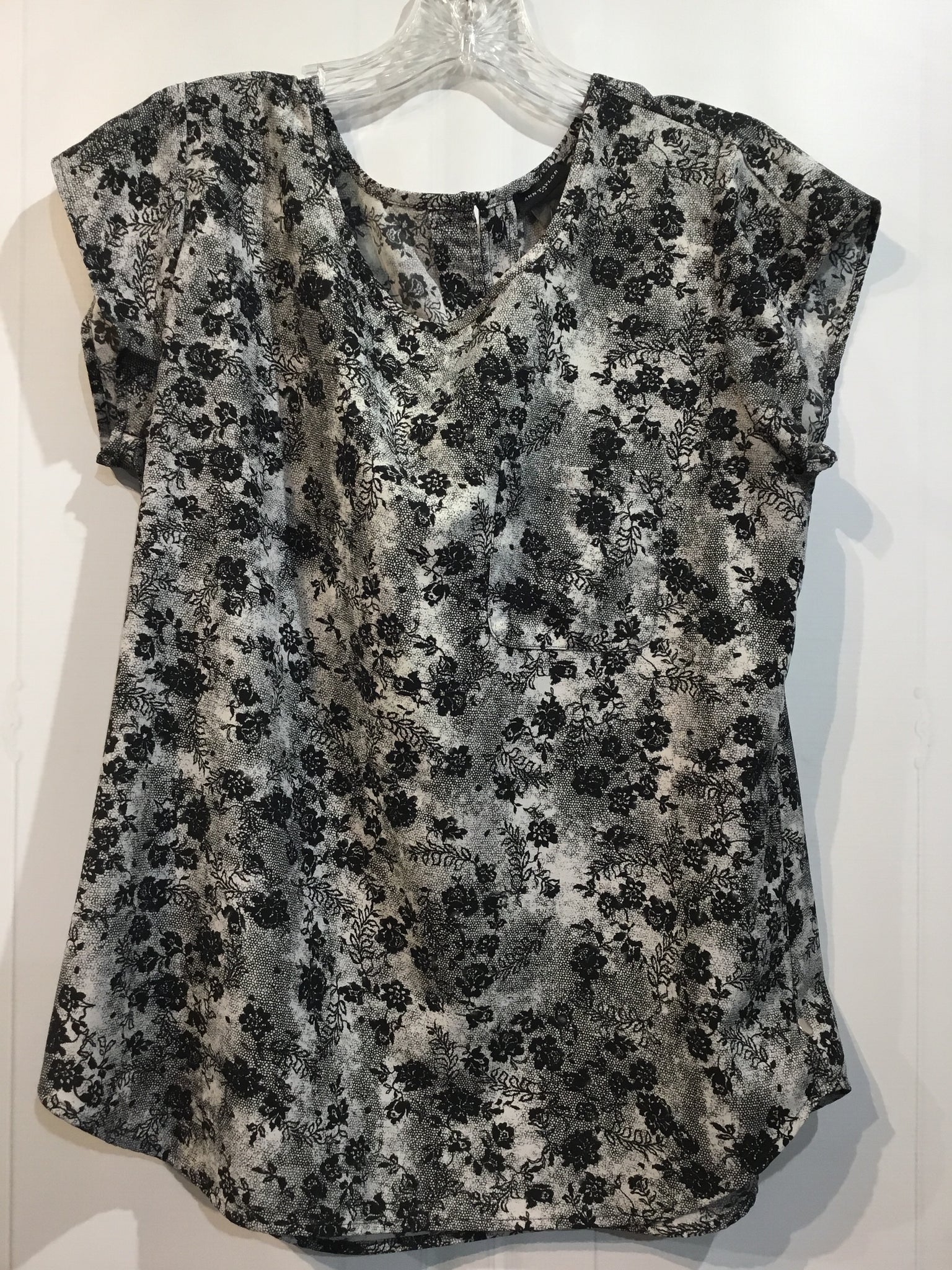 Ann Taylor Size M Grey Tops