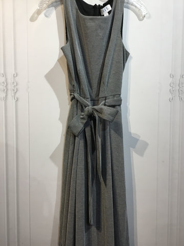 Elle Size Medium Black DRESS/1 PIECE