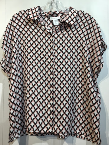 NWT cupcakes & cashmere Size Medium White Tops