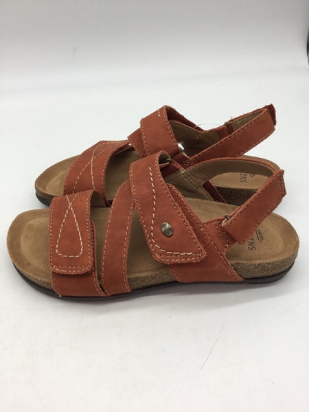 Earth Size 6.5 Brown Shoes