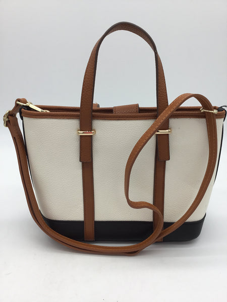 Anne Klein Size Medium White Purses/Wallets