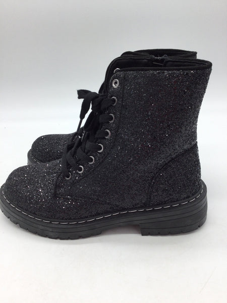 True Craft Size 9.5 Black Shoes