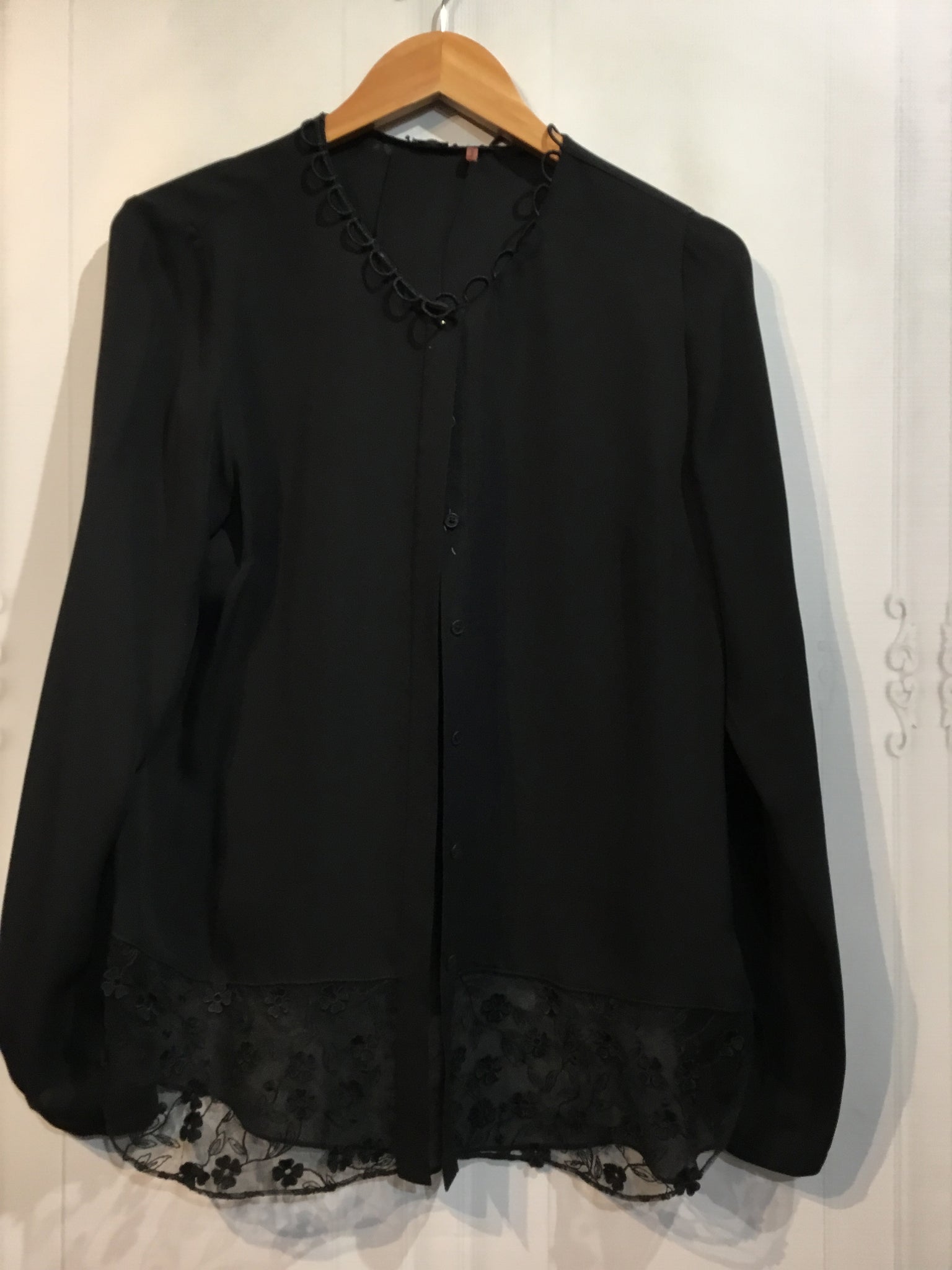 Elie Tahari Size Medium Black Tops