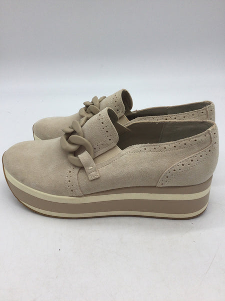 Dolce Vita Size 9 Beige Shoes