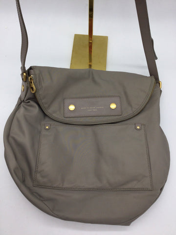 Marc by Marc Jacobs Size Medium Grey Purses/Wallets