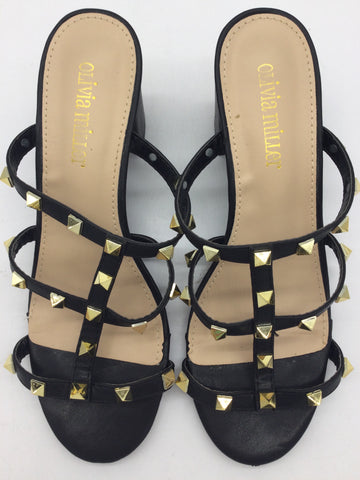 Olivia Miller Size 7 Black & Gold Sandals