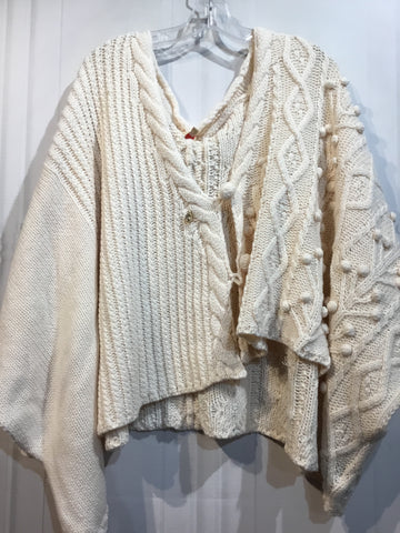 Moli Fusu Size One Size White Tops